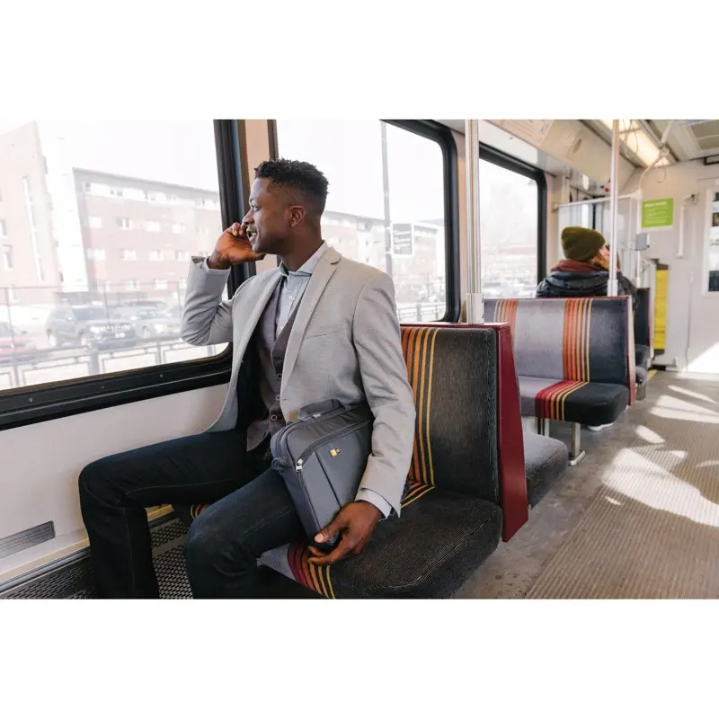 3201577 Laptop & iPad Slim Attache Case (14.1