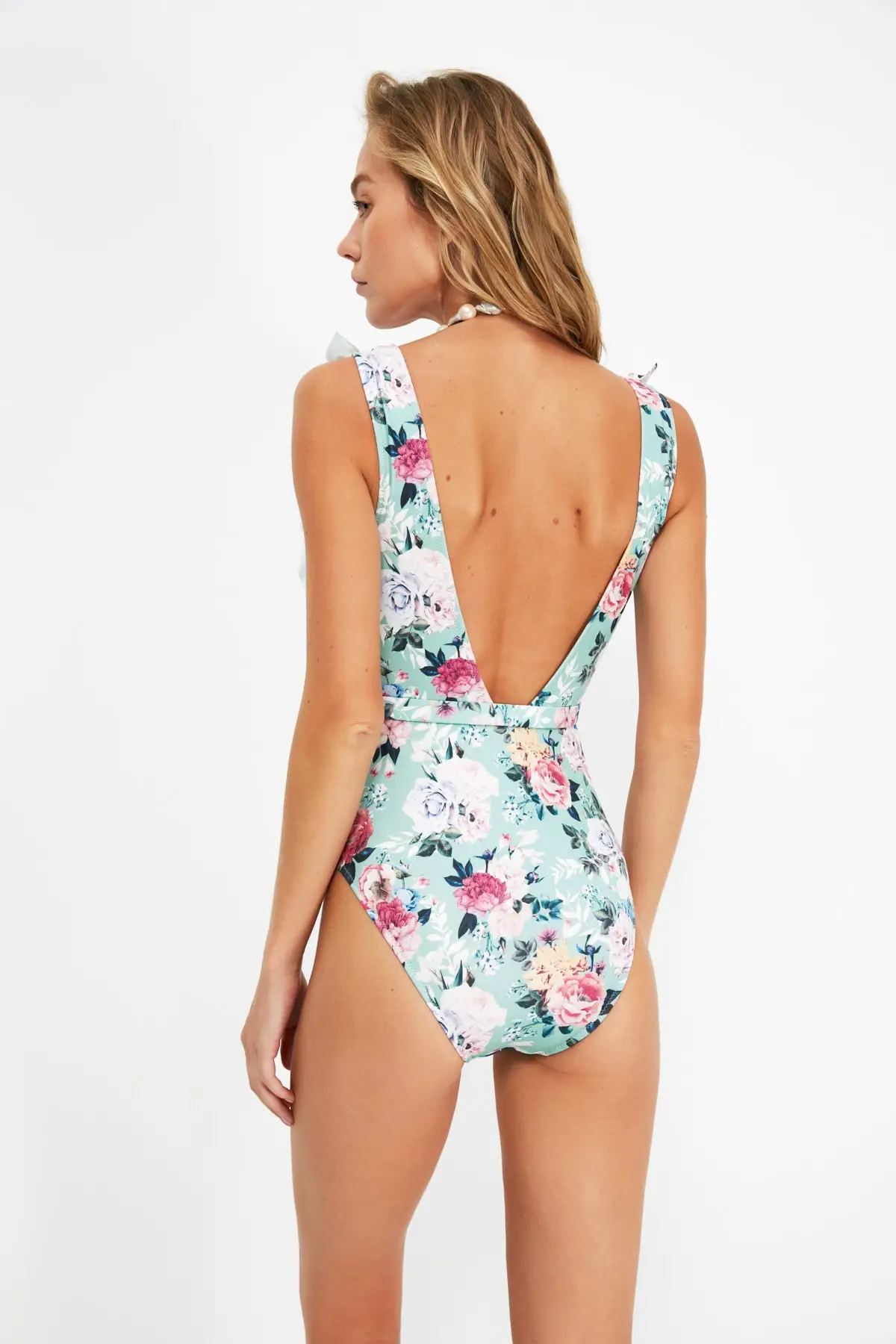 

Trendyol Green Flower Print Belt Detailed Swimsuit TBESS21MA0378