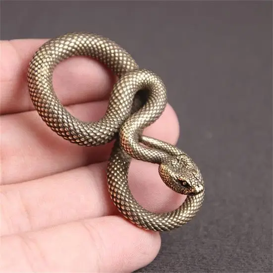 

Great High Simulation Fantasy Solid Color Scratch Resistant Snake Figurine for Home hanging chair swing for bedroom