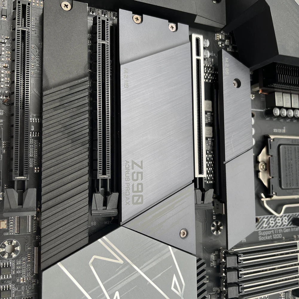 Для G-i-g-a-b-y-t-e поддерживает десктопные Материнские платы 10 поколения и 11 поколений