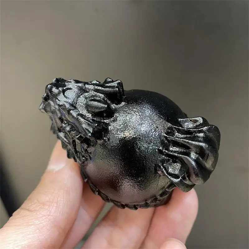 

Natural Obsidian Quartz Cartoon Hand Carved Crystal Polished Healing Stones Gemstones For Desktop Ornament 1Pcs