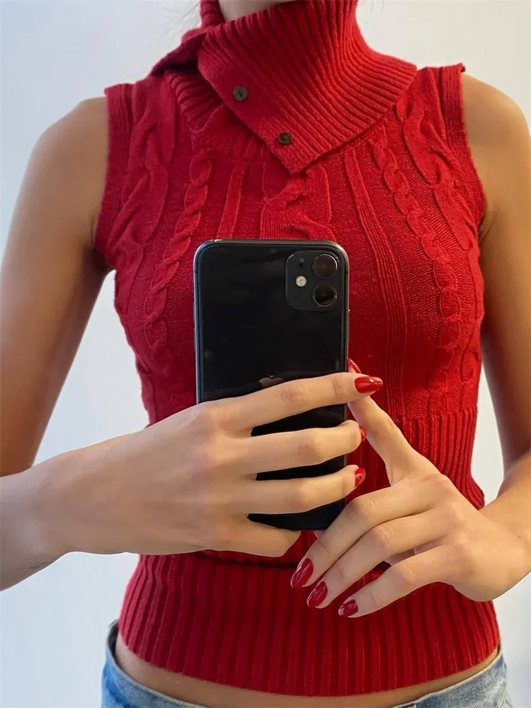 Свитер женский трикотажный в рубчик без рукавов