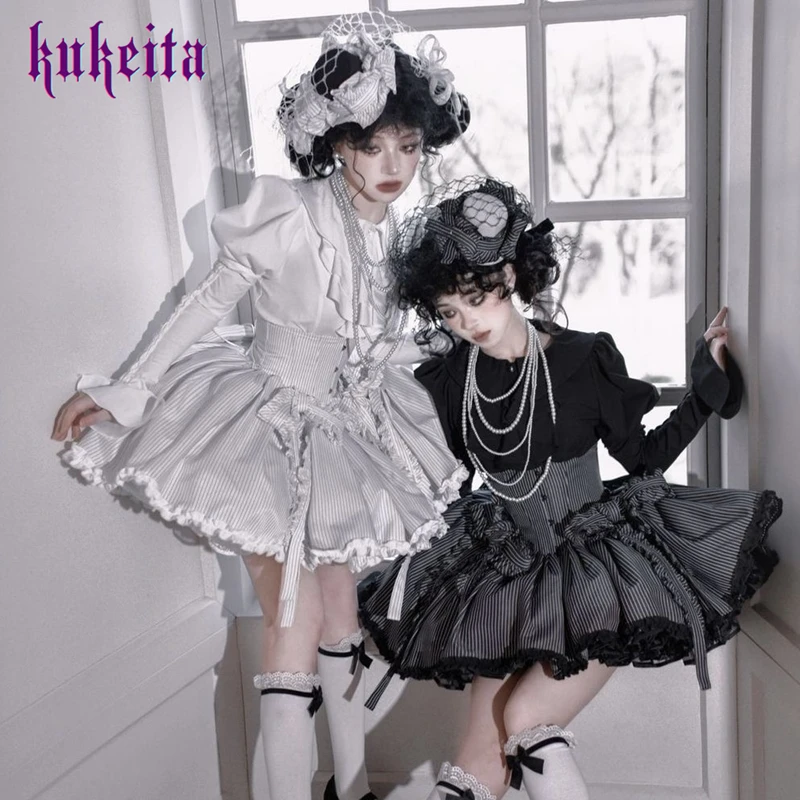 Фото Комплект Kukeita Gothic Lolita из 2 предметов: черно-белая блузка с длинными рукавами и милая пышная мини-юбка в полоску с завышенной талией, винтажный наряд в стиле принцессы №2