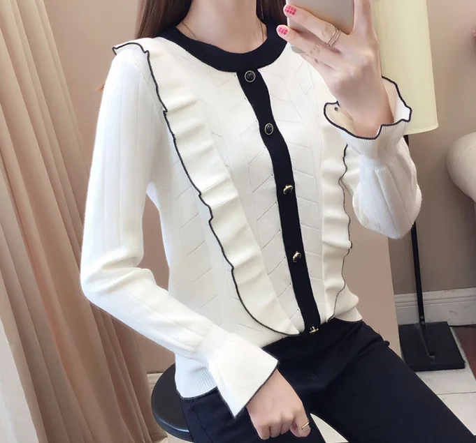 

Round neck ruffled women's winter new western style ladies sweater Black