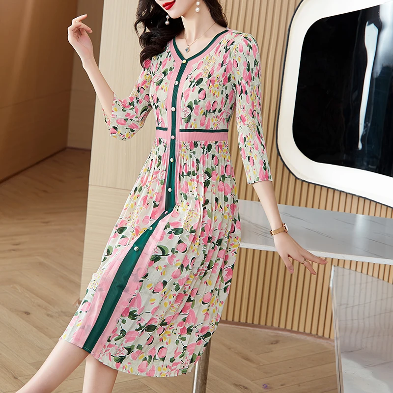 

2023 Autumn/Winter New Three Mansion Pleated Dress Flower Print Single breasted V-neck Waist Waist Slim Mid length Dress Robe