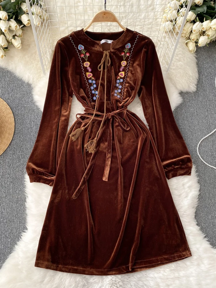 

YuooMuoo женское платье 2022 осень-зима элегантное винтажное длинное бархатное платье с цветочной вышивкой Женские черные вечерние платья