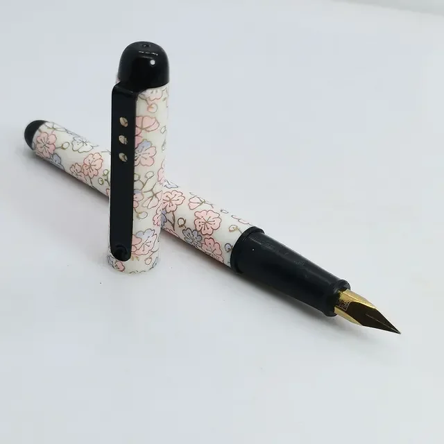 

Винтажная перьевая ручка YongSheng LUCKY 333 F