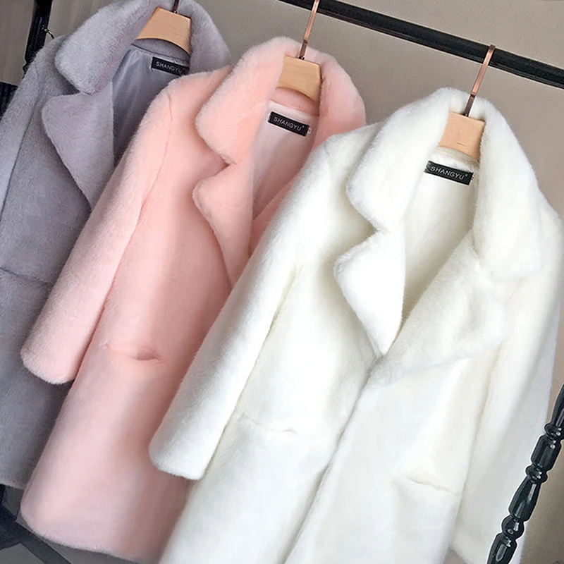 

2022 The New Style Fashion And Elegante Women's Imitation Fur Film Autumn Or Winter Warm Plush Coat Female With Pockets