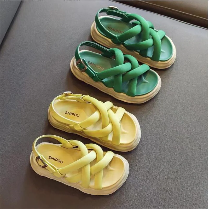 

2022 summer girls sandals Fashion cross belt Soft Sole Non-slip Platform sandals hollow out princess shoes beach shoes 4-12y