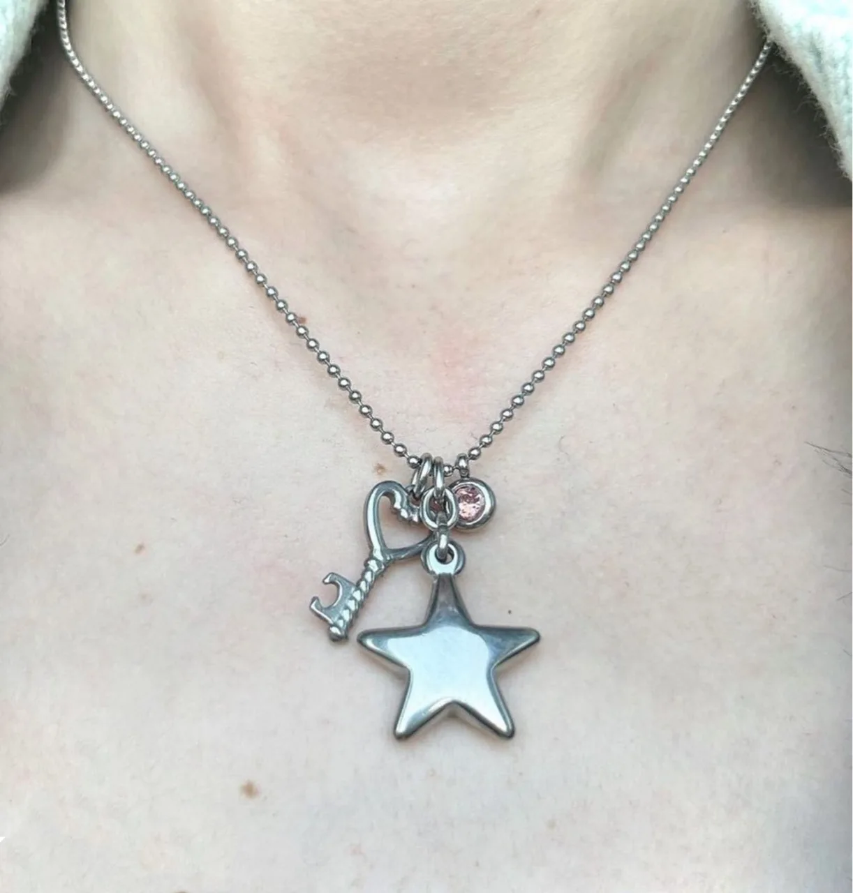 

Y2k Hot Girls Accessories Sweet Cool Star Pentagram Love Heart Key Pendant Necklace for Women Girlfriend Gifts Korean Jewelry