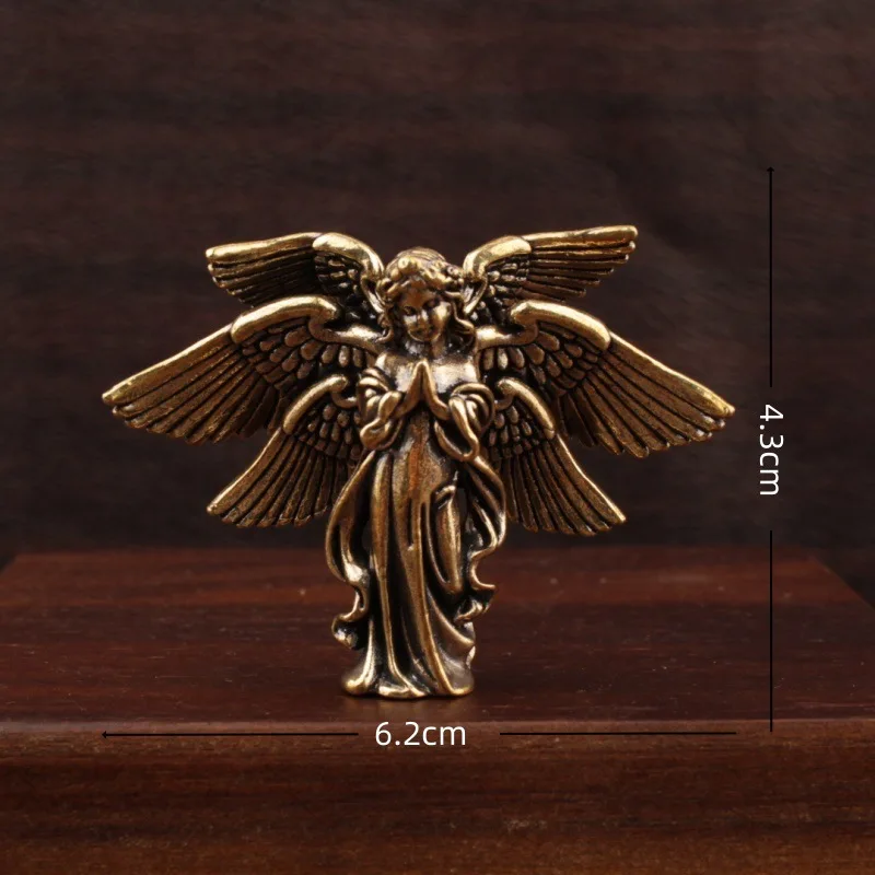 

Латунная статуэтка ангела