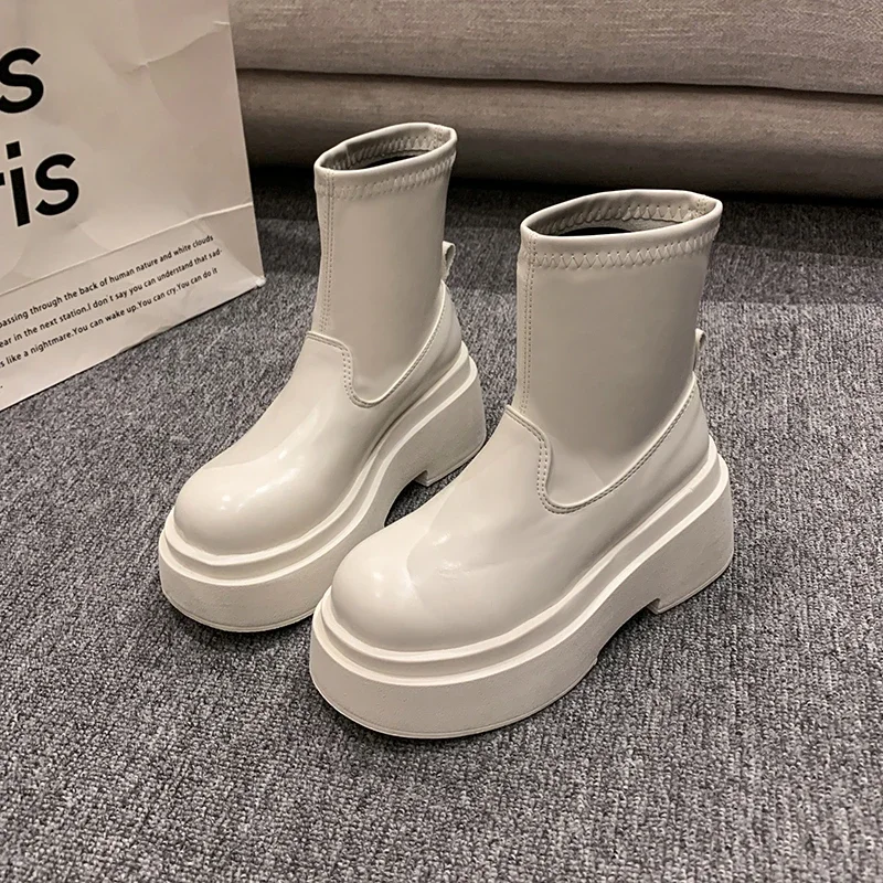 Женские ботильоны на плоской платформе зимние классические ботинки из