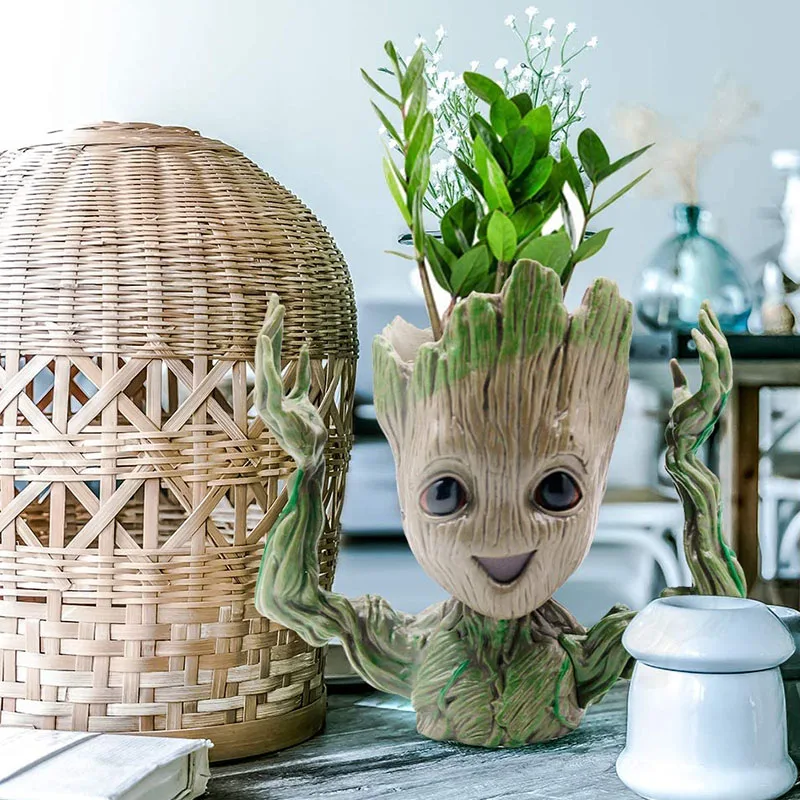 Пластиковый горшок для цветов