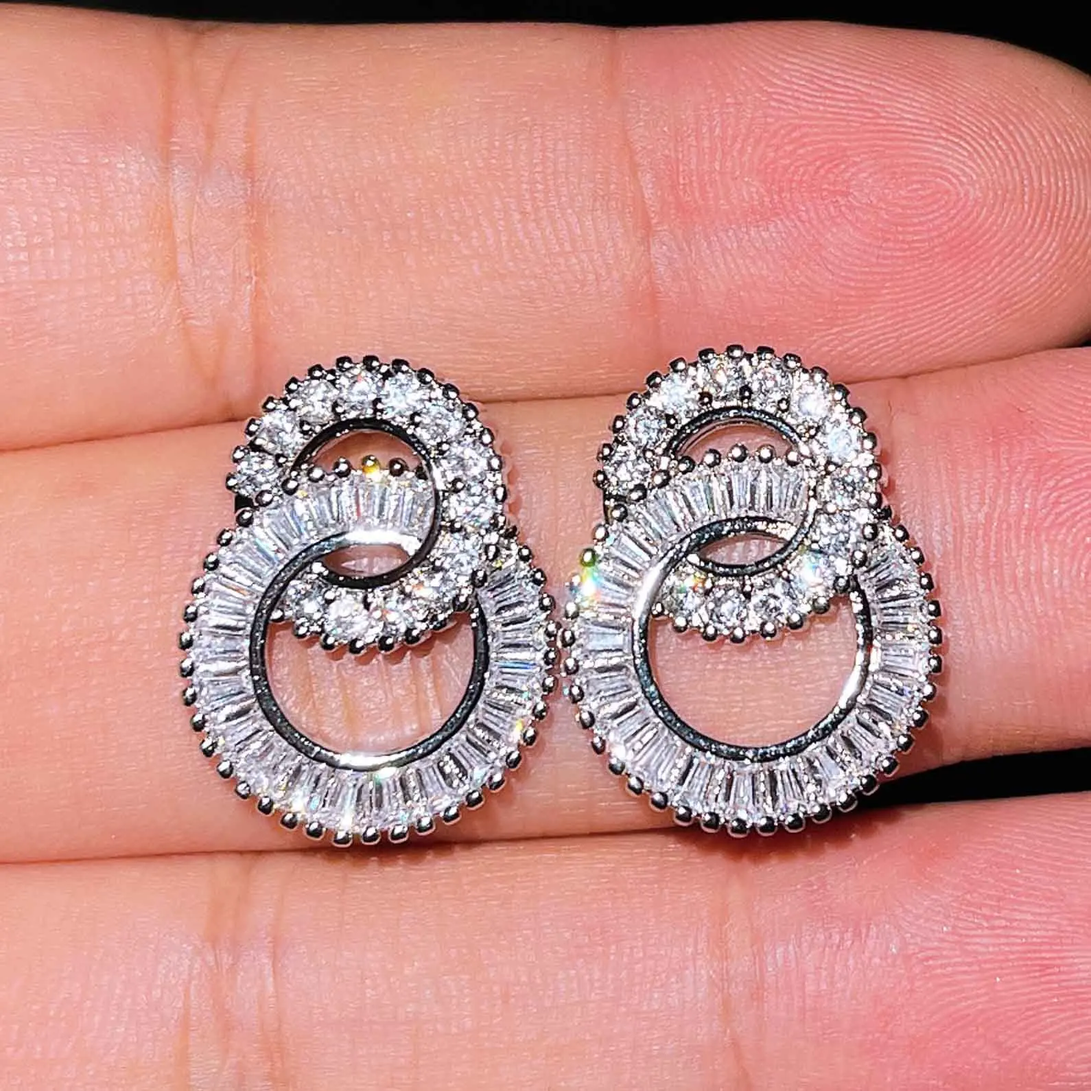 

ZAKOL New Fashion Rectangle Cubic Zirconia Circle Shape Stud Earrings for Women Girls Korean Style Temperament Ear Jewelry