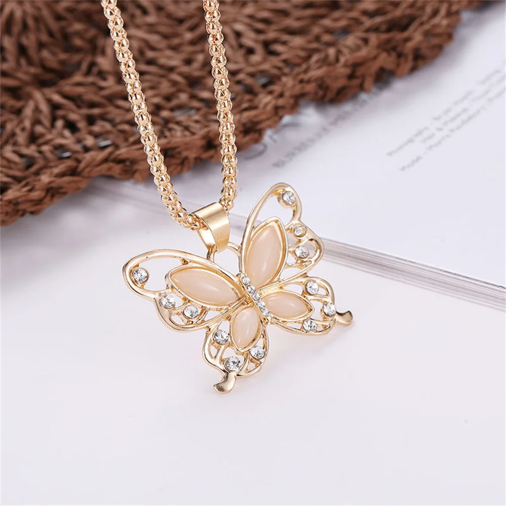 

Cute Opal Hollow Butterfly Necklace for Women Girl Fashion Zircon Butterfly Charm Choker Necklace DIY Jewelry Party Gifts 2023