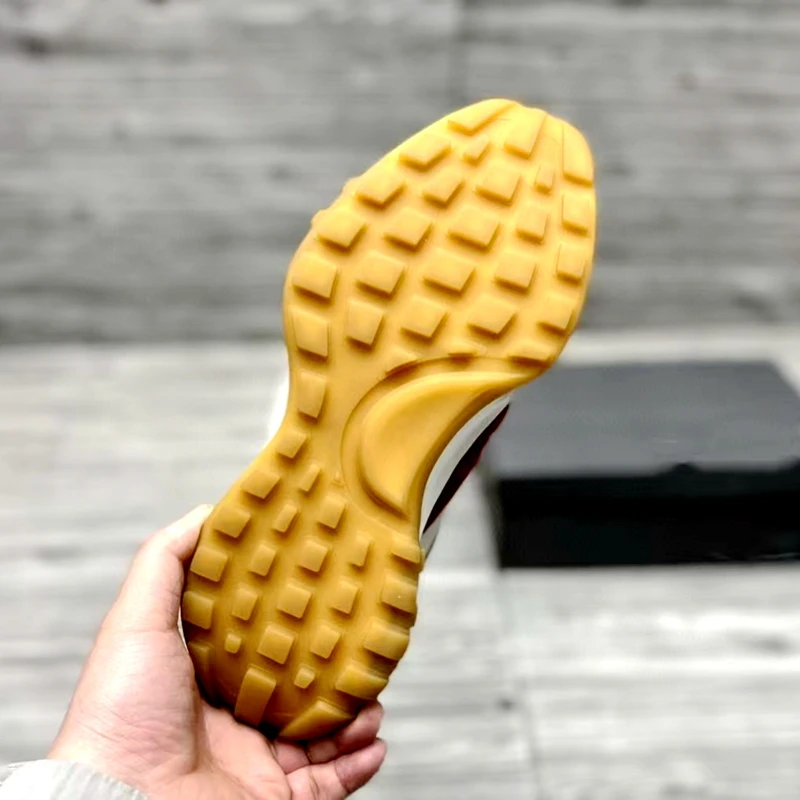 Golf Shoes Men's Forrest Gump Shoes Retro Running Shoes Golf Shoes TPU Sole Non-Slip Anti-Shock Strong Grip Men's Sports Shoes