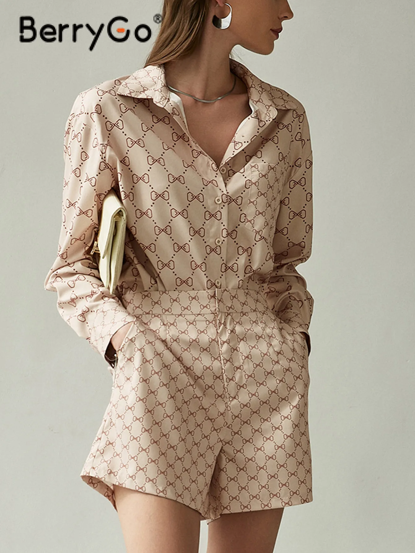 Женский комплект из двух предметов BerryGo элегантный атласный Шелковый с длинным