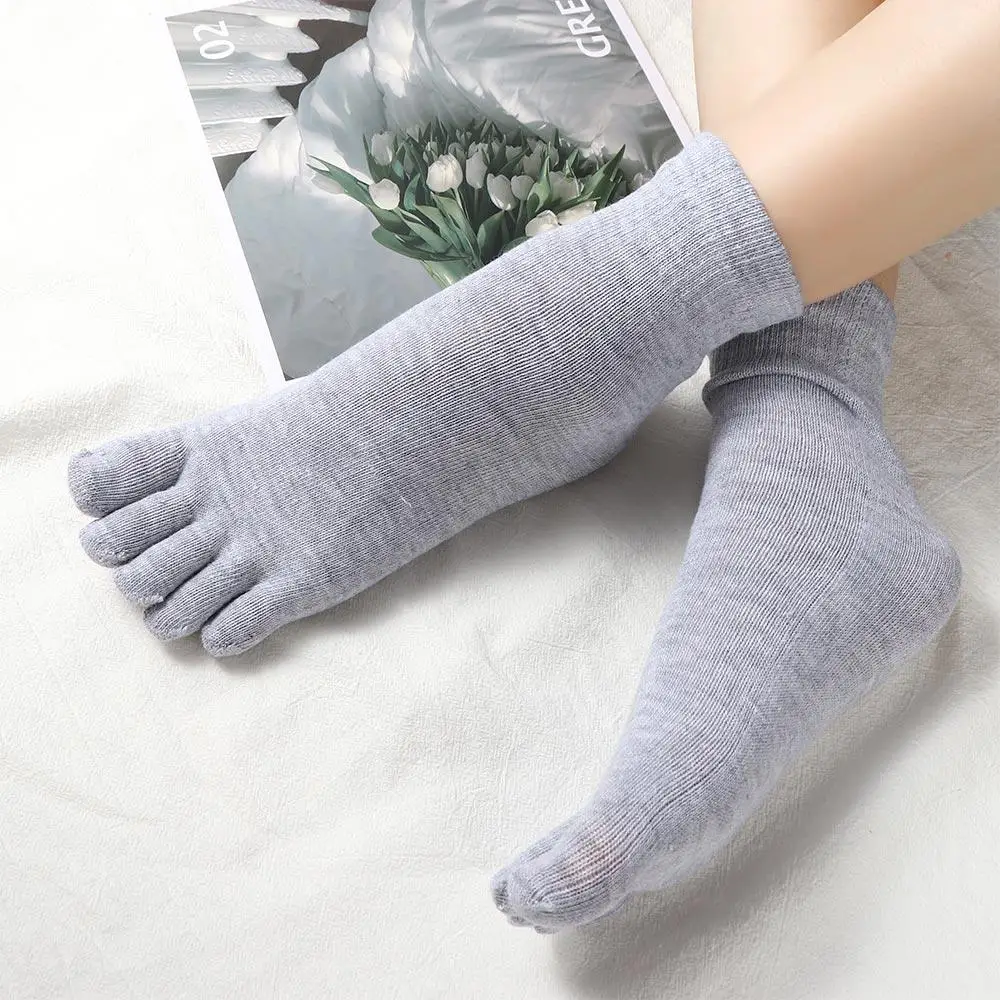 

Мягкие дышащие однотонные спортивные носки с пятью пальцами Нескользящие носки с пальцами носки средней длины носки с пятью пальцами мужские носки