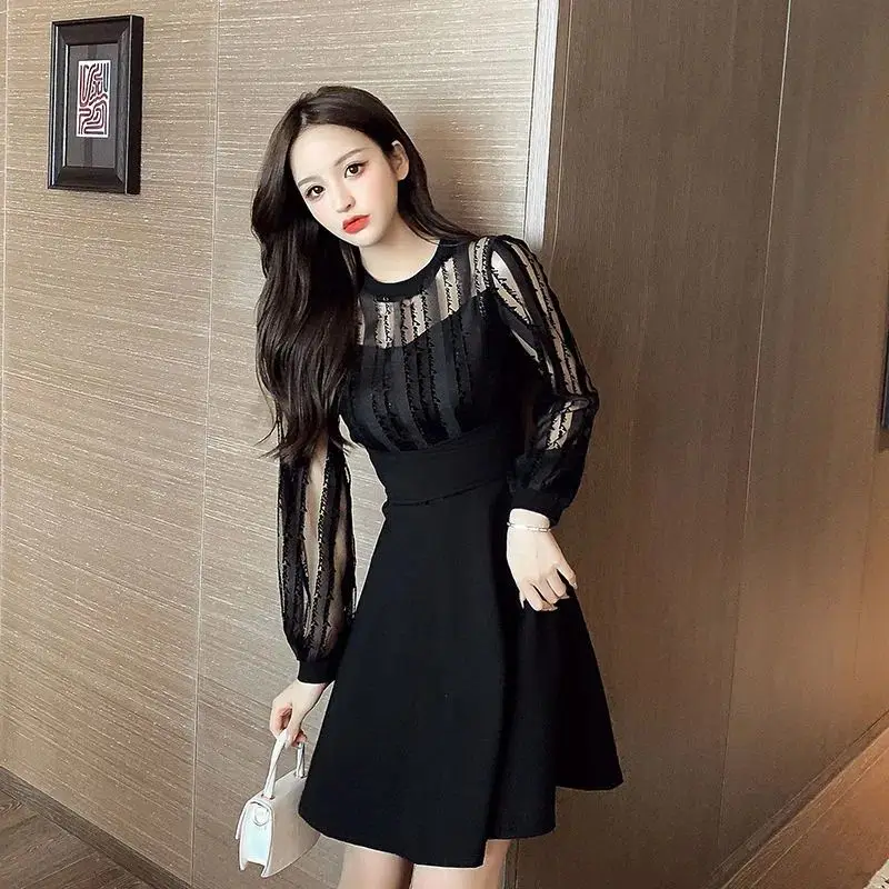 Light Luxury Lady Fake Two-Piece Dress For Women 2022 Autumn New Waist-Tight Dignified Hollow Sching Le Blk Dress
