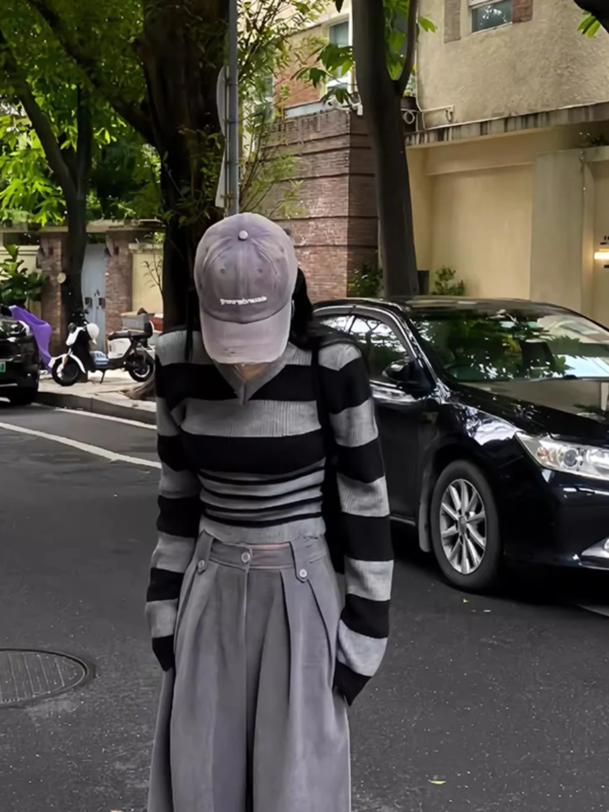 V-neck Contrast Color Stripe Long sleeve Knitted Bottoming Shirt Women Autumn and Winter Korean Series Wear Slim fit Crop Swe... |