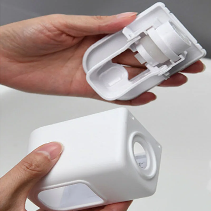Wall Mounted Automatic Toothpaste Dispenser Creative Bathroom Accessories Waterproof Lazy Squeeze Toothbrush Holder |