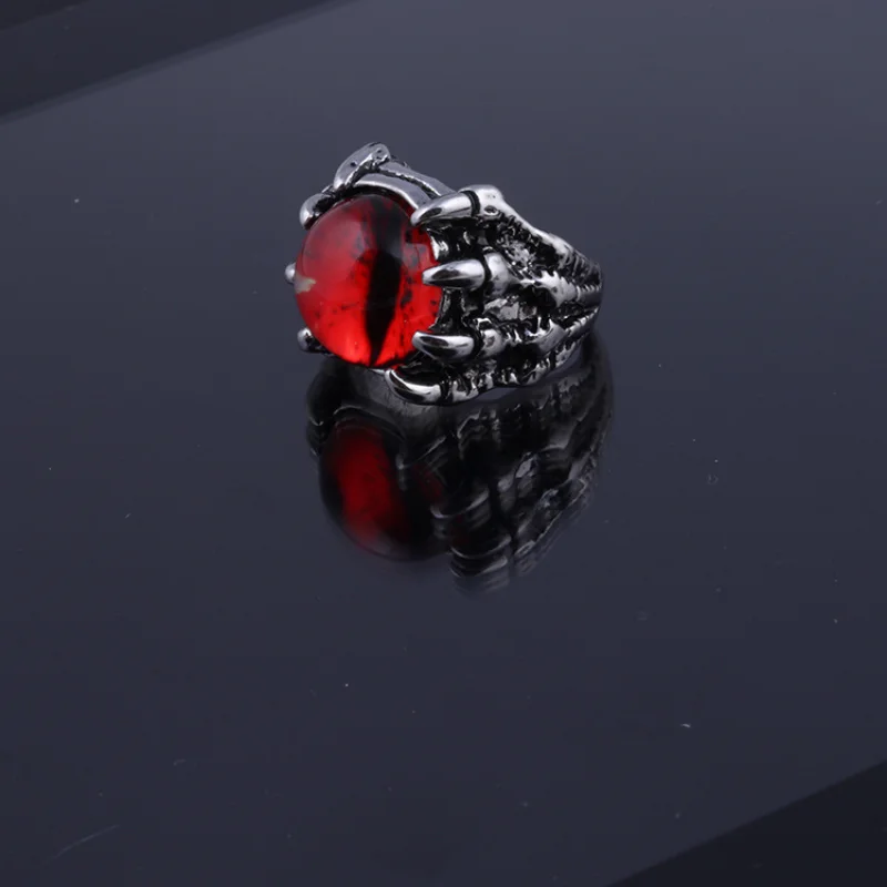 

2022 New Pop Punk Retro Personality Wolf Claw Ring Japanese and Korean Men Inlaid Devil's Eye Ring Finger Ring
