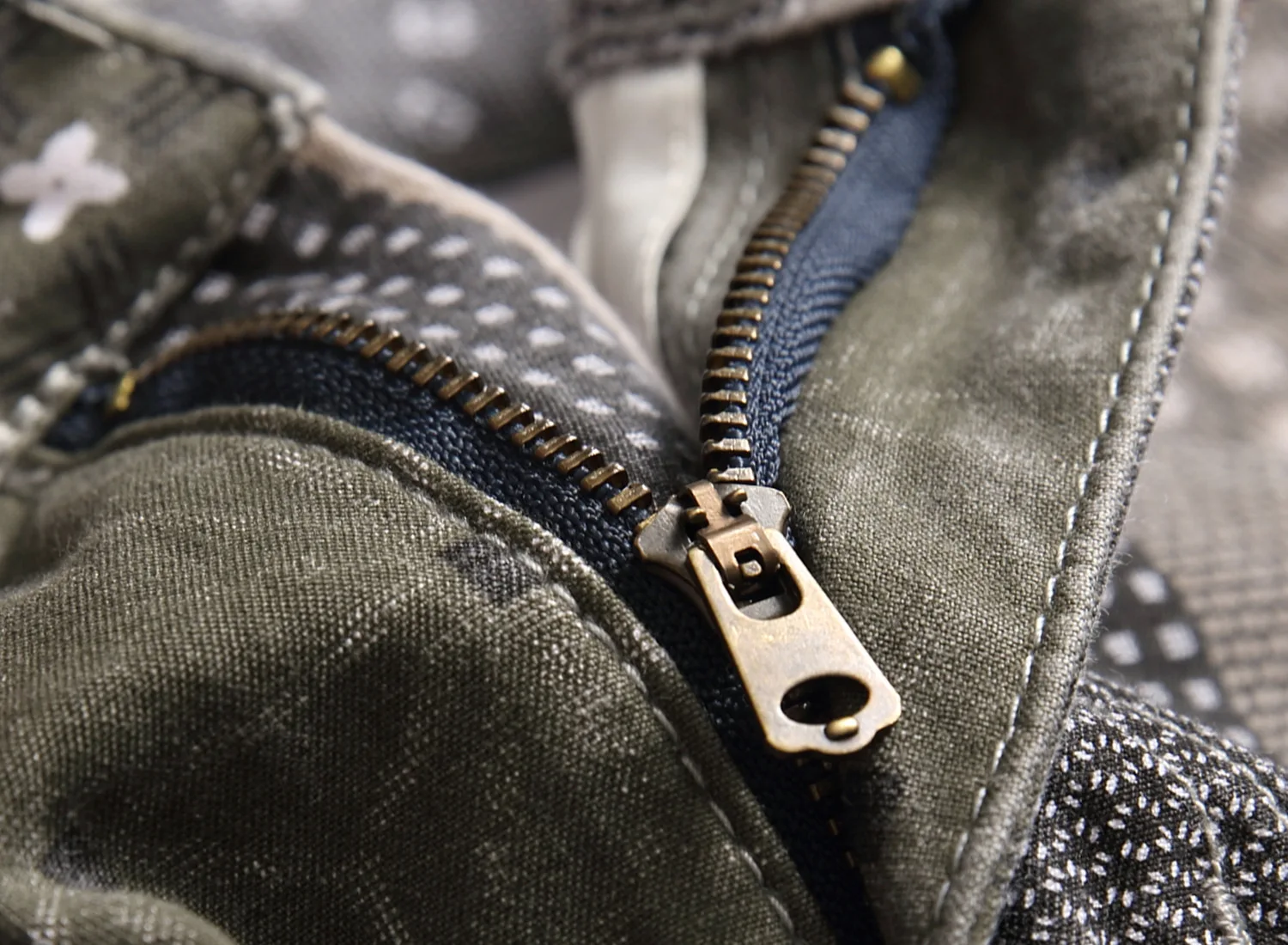 New Denim Mens Pant Colorful Personalized Fashion Print Patchwork Plaid Elastic Small Straight Tube Street Fashion Jeans for Men