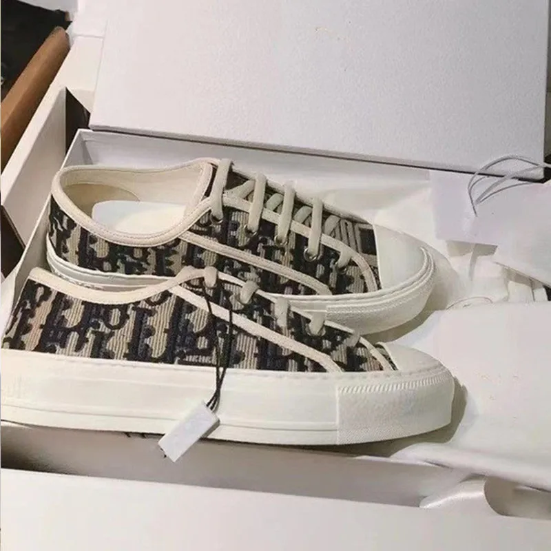 

Luxury small white embroidered shoes letters canvas single women shoes 2022 classic lace casual sneakers women design 42