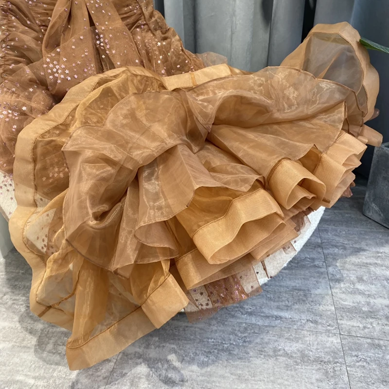 Женское Сетчатое платье с длинным рукавом коричневое блестящее и бантом