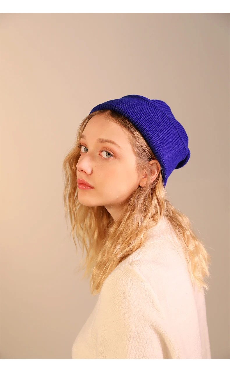 

2022 Winter New style Knitted hatWhole colored hat Fashion wool sleeve cap