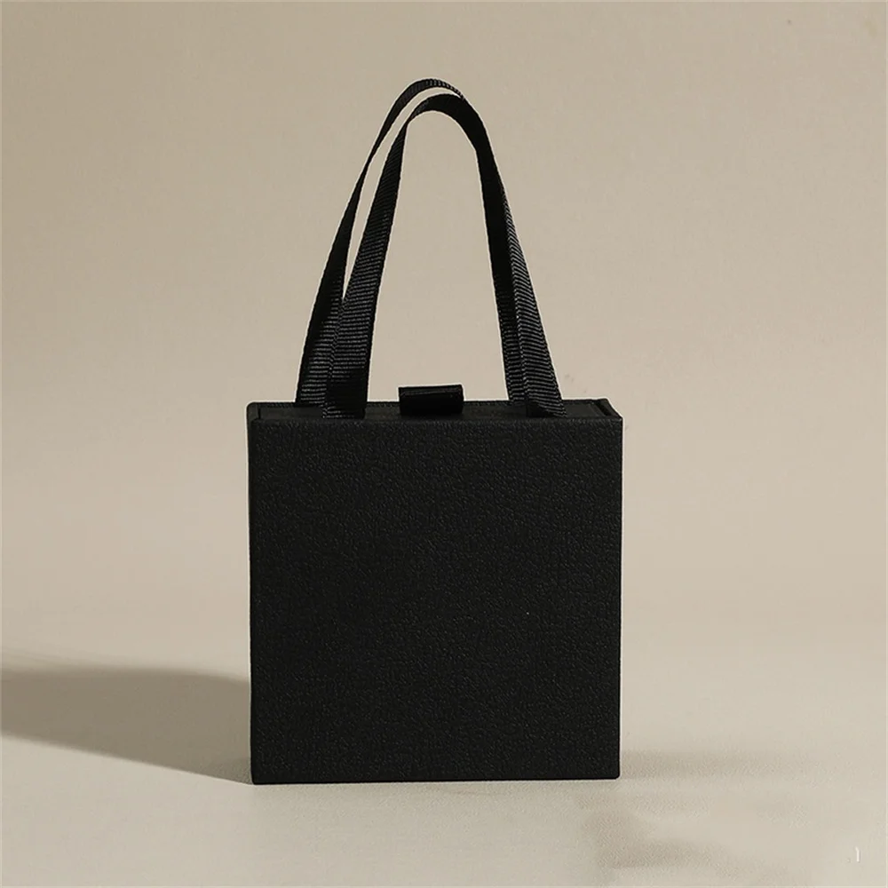 Бумажная шкатулка для украшений generic