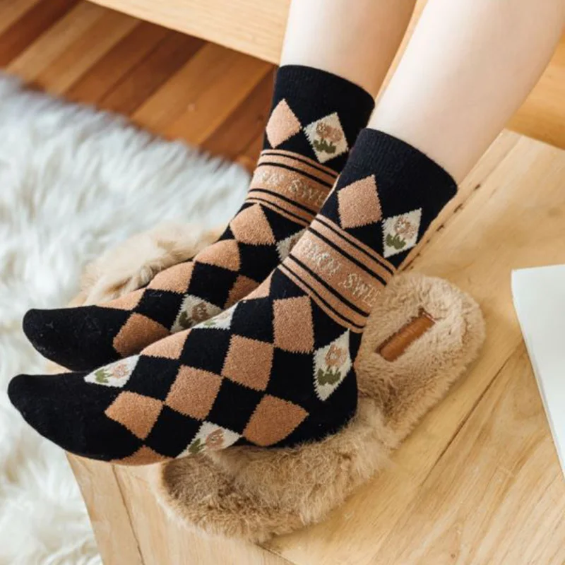 5 Pair Fashion Winter Wool Socks Women Keep Warm Kawaii Print Long Thick Socks Cold Resistance Leg Warmers Cycling Street Style