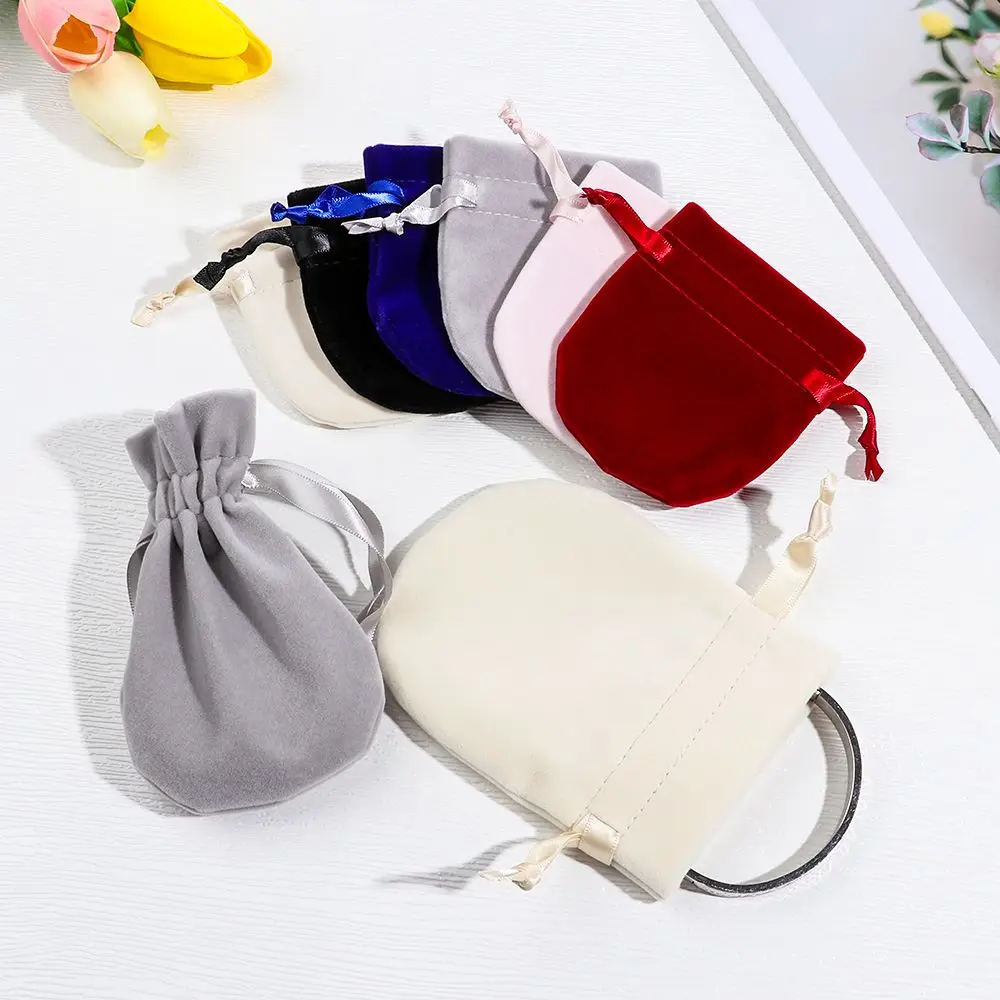 

1 Pcs New Round Velvet Bag Drawstring Pouches Jewelry Bags Dustproof Flannel Drawstring Gift Packing Bag Necklace Wrapping Bag