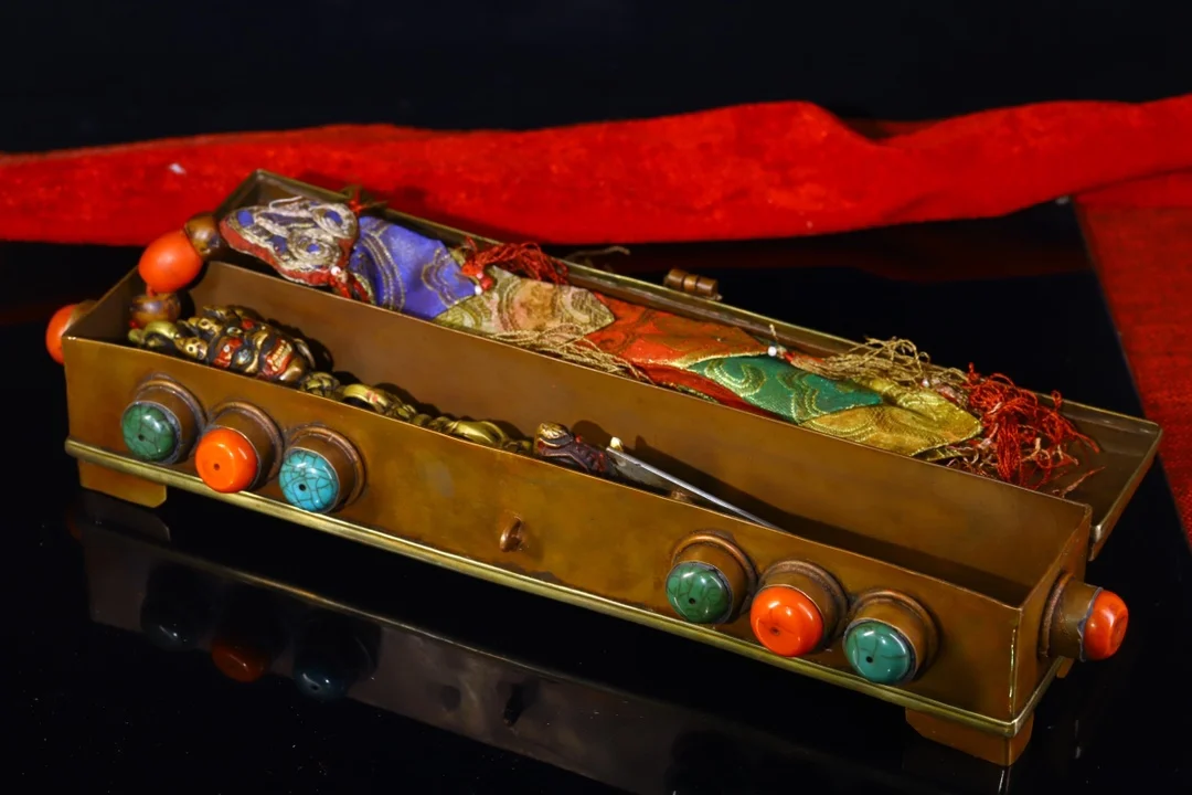 15 &quotКоллекция тибетского храма старая бронза позолоченная окрашенная голова