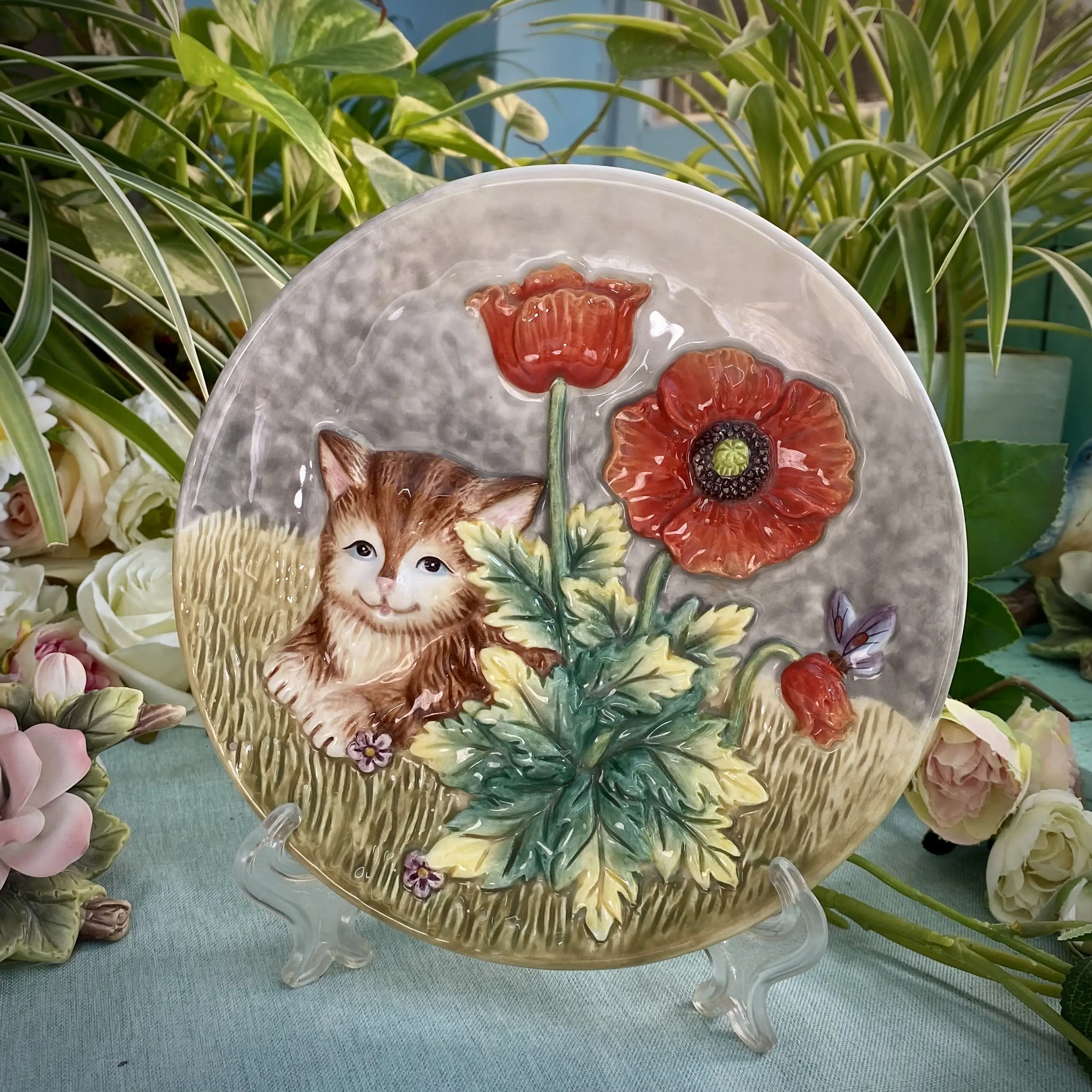 

3D Beauty Cat Decorative Wall Dishes Porcelain Decorative Plates Home Decor Crafts Room Decoration Accessories Figurine