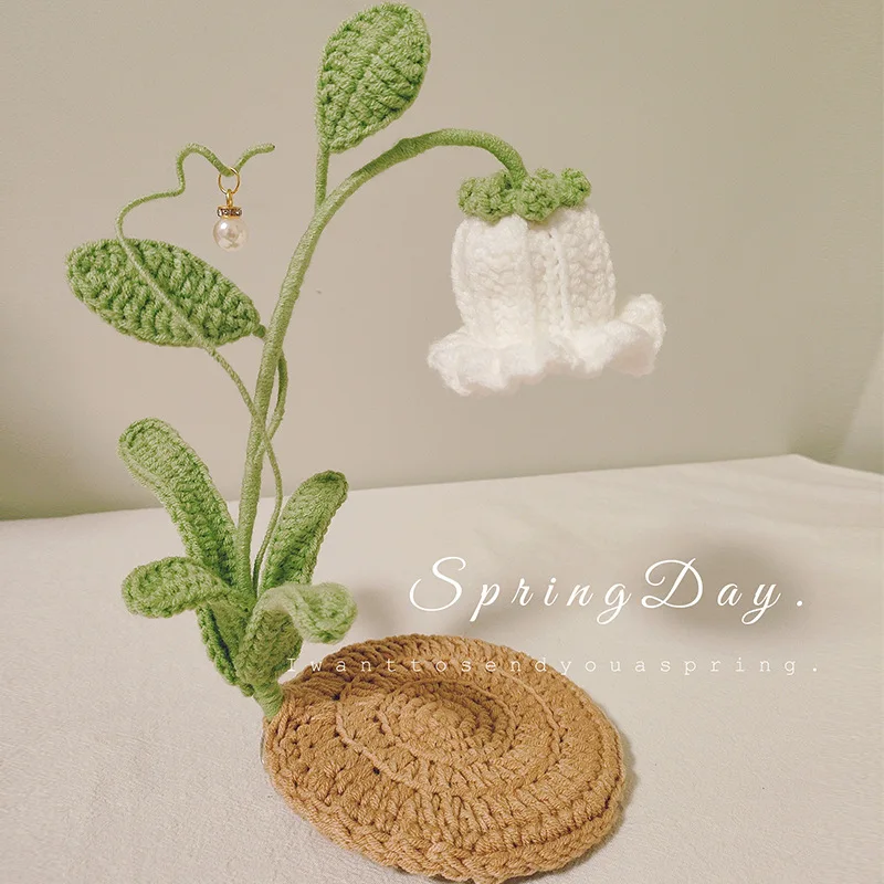 

DIY Hand-knitted Bell Orchid Night Light Wool Crochet Plush Flower Table Lamp for Girlfriends and Friends Gift Finished