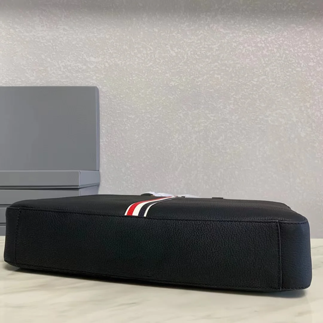 New Arrival Briefcasae For Men New Fashion Brand Business Computer Laptop Lichee Pattern Genuine Leather TB Messenger Handbag