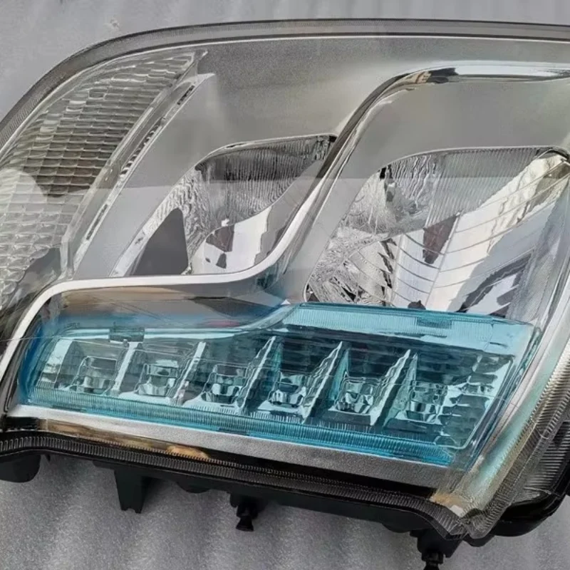 дневные ходовые огни и высококачественная электрическая ручная регулировка