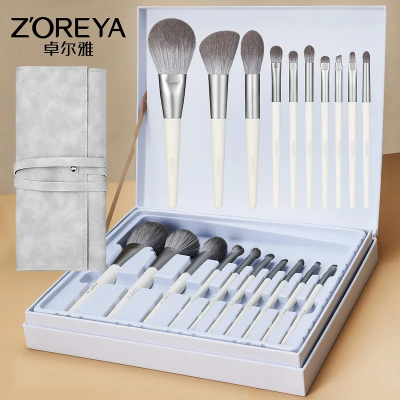 Фото Zoreya Light Роскошный полный набор бионических серебряных лисьего хвоста, нано-скульптурные инструменты для красоты, подарочная коробка с 10 наборами кистей для макияжа №1