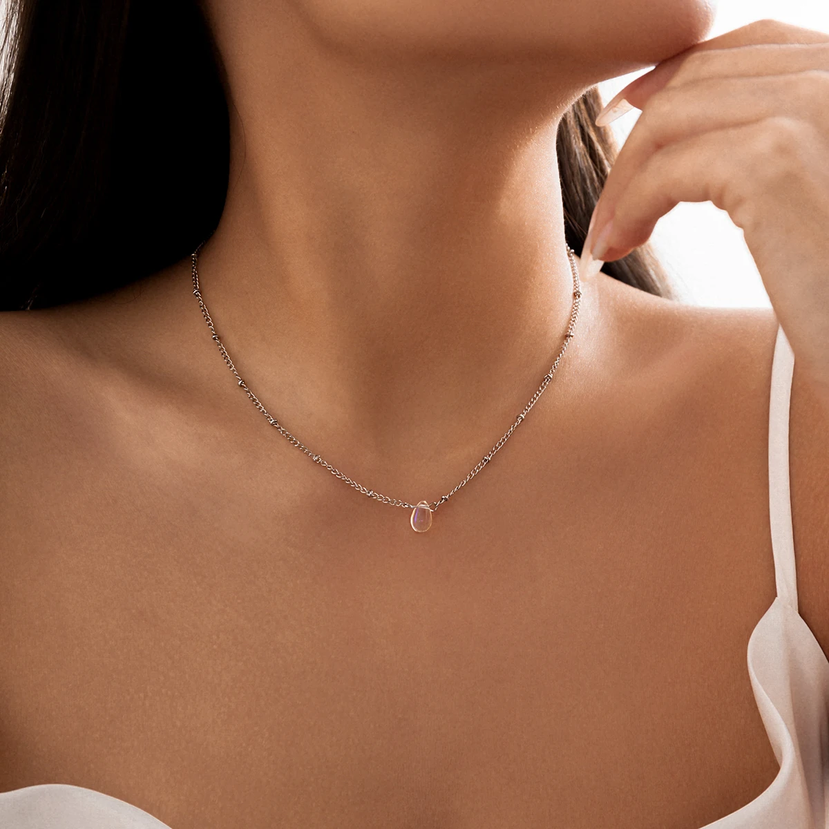 

Simple Chain with Water Drop Pendants Necklace for Women Trendy Charms Choker Necklaces 2022 Fashion Jewelry Accessories on Neck