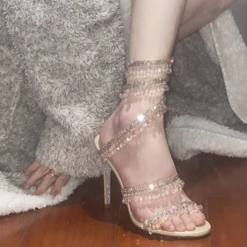 

Новые летние сандалии с кристаллами и кулоном, женские туфли на шпильке с открытым носком, сандалии на высоком каблуке, женская свадебная обувь, женские туфли