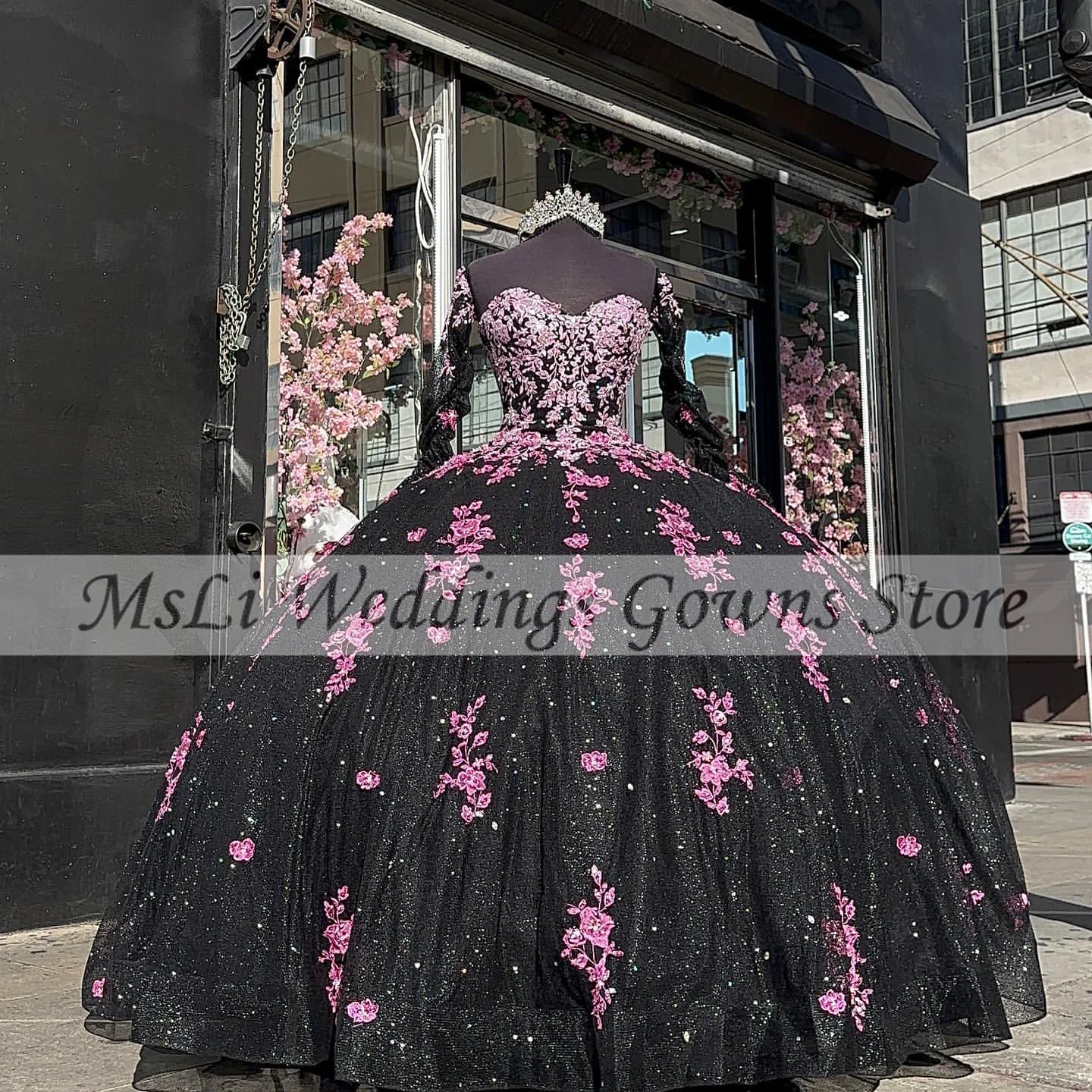 

Luxry Black Quinceanera Dresses For Sweet Girl Appliques Beads Bow 16 Princess Ball Gowns Vestidos De 15 Quinceañera Custom Made