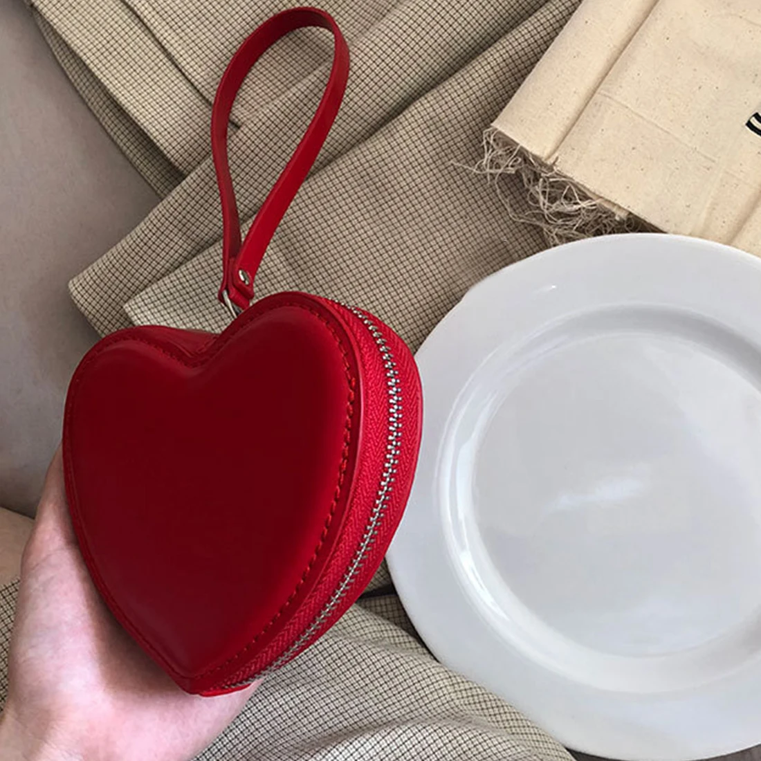 Girls Heart Purse Cute Red Love Coin Pouch Small Zipper Handbag Female Casual Portable Mini PU Card Bag With Short Handle Belt