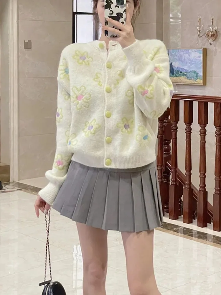 

Новинка весны 2023, женская одежда UNIZERA, свободный свитер с круглым вырезом и цветочной вышивкой, вязаная куртка для женщин 4331174