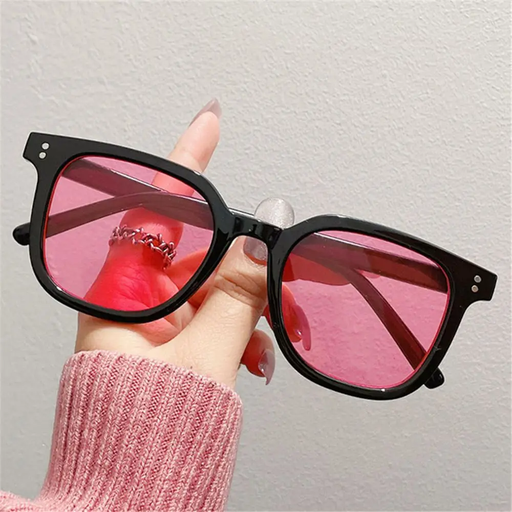 

Black UV400 Vintage Square Female Eyewear Fashion Sunglasses Shades Retro Sun Glasses