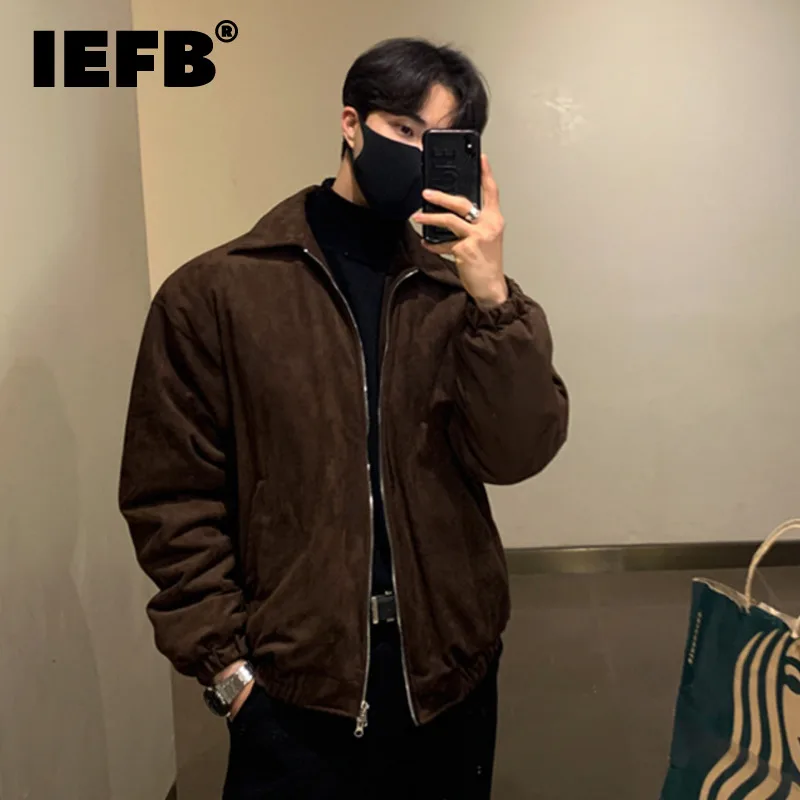 

Простая мужская замшевая куртка IEFB с отложным воротником, Корейская версия, однотонная утепленная хлопковая куртка, Осень-зима 2023, 9A6258