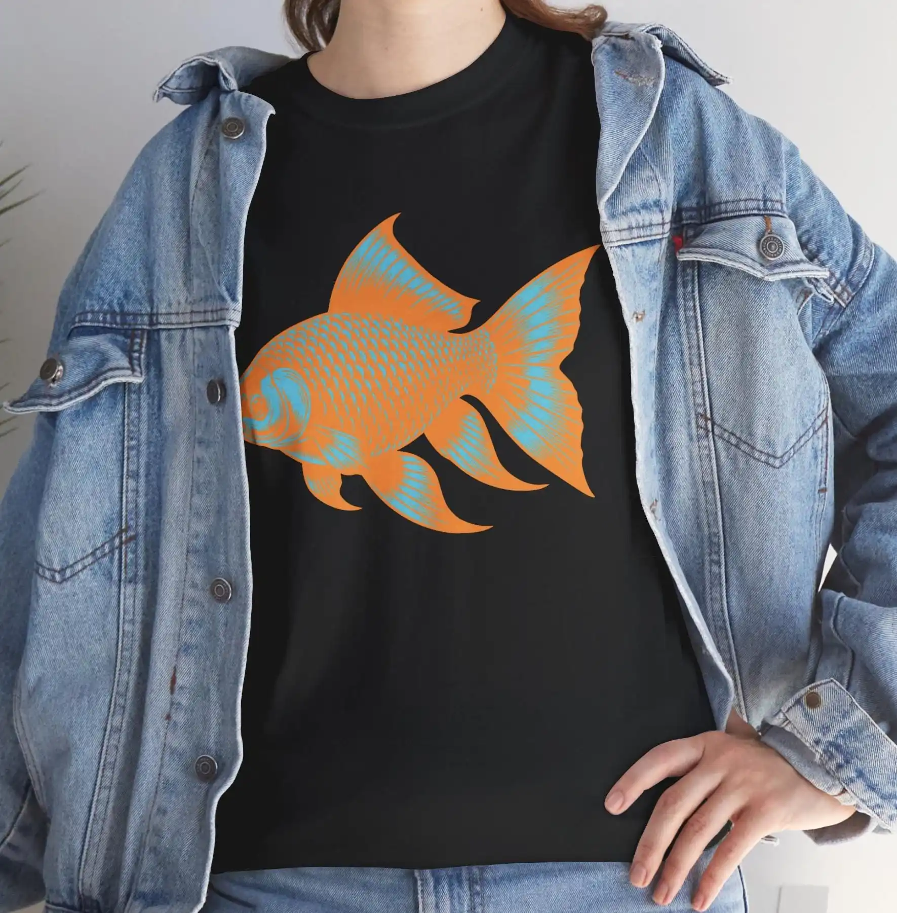 Футболка унисекс с оранжевой рыбой летняя