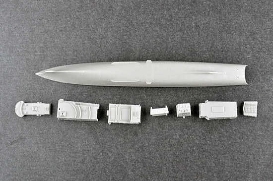 Фото Комплект модели корабля Trumpeter в сборе из пластика 06720 HMS TYPE 23, фрегат — Montrose (F236) 1/700 №2