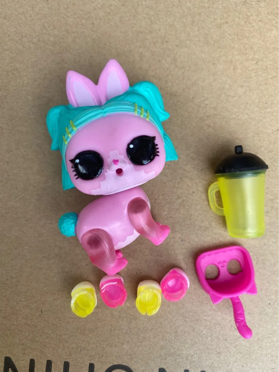 

7pcs/set original lol Surprise Dolls Pet Series Set Dog Feeding Bottle Shoe Accessories girl's DIY play toys birthday gifts