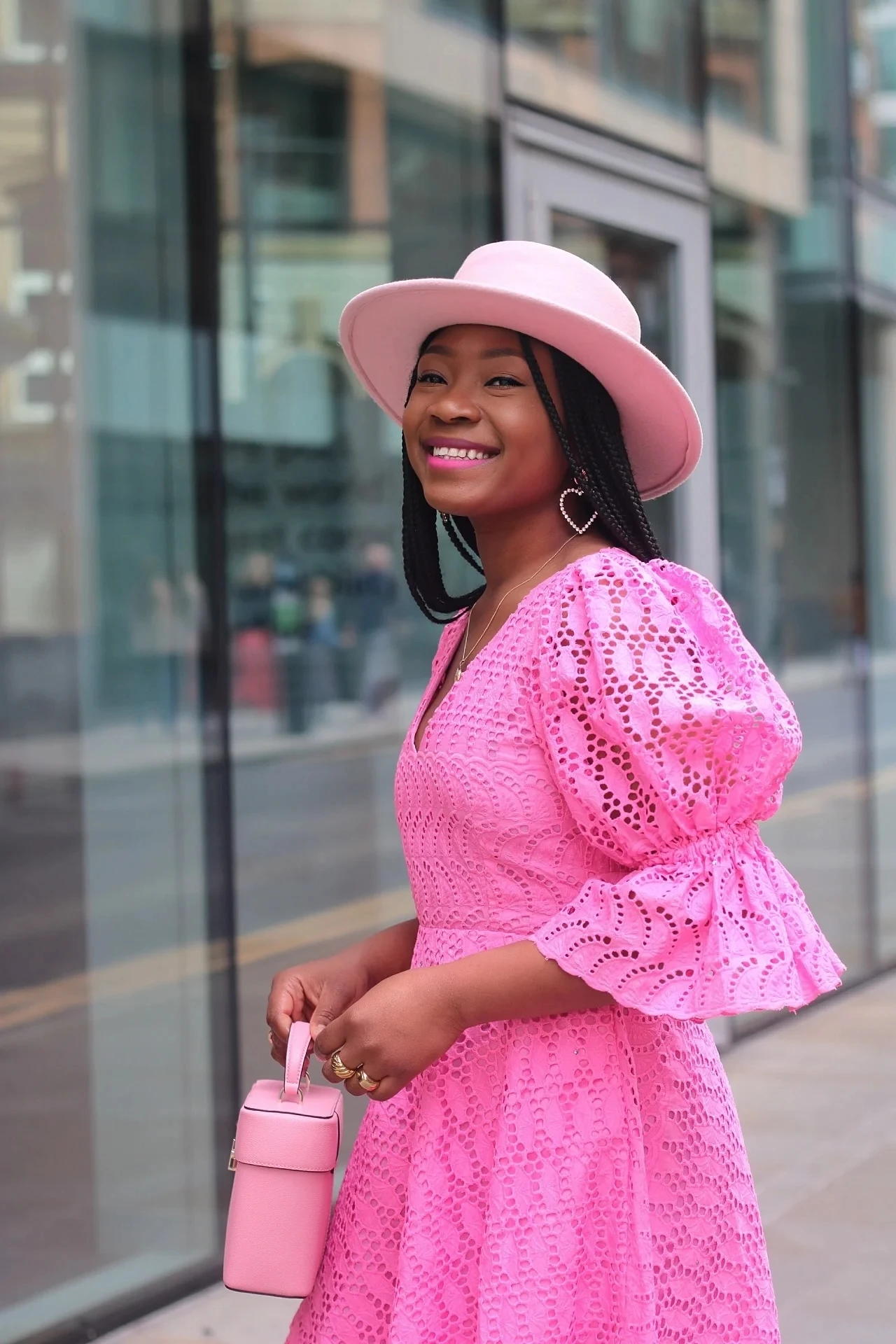 Plus Size New Designed Elegant Women Lace Dress Mesh Half Puff Sleeve V-neck Pullover Western Style Ladies Dress For Summer 2023